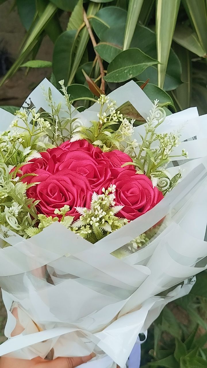 artifical fllower bouqe