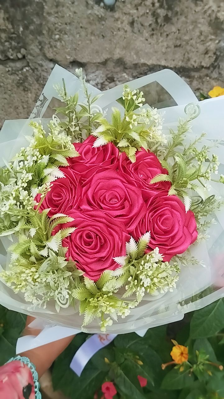artifical fllower bouqe