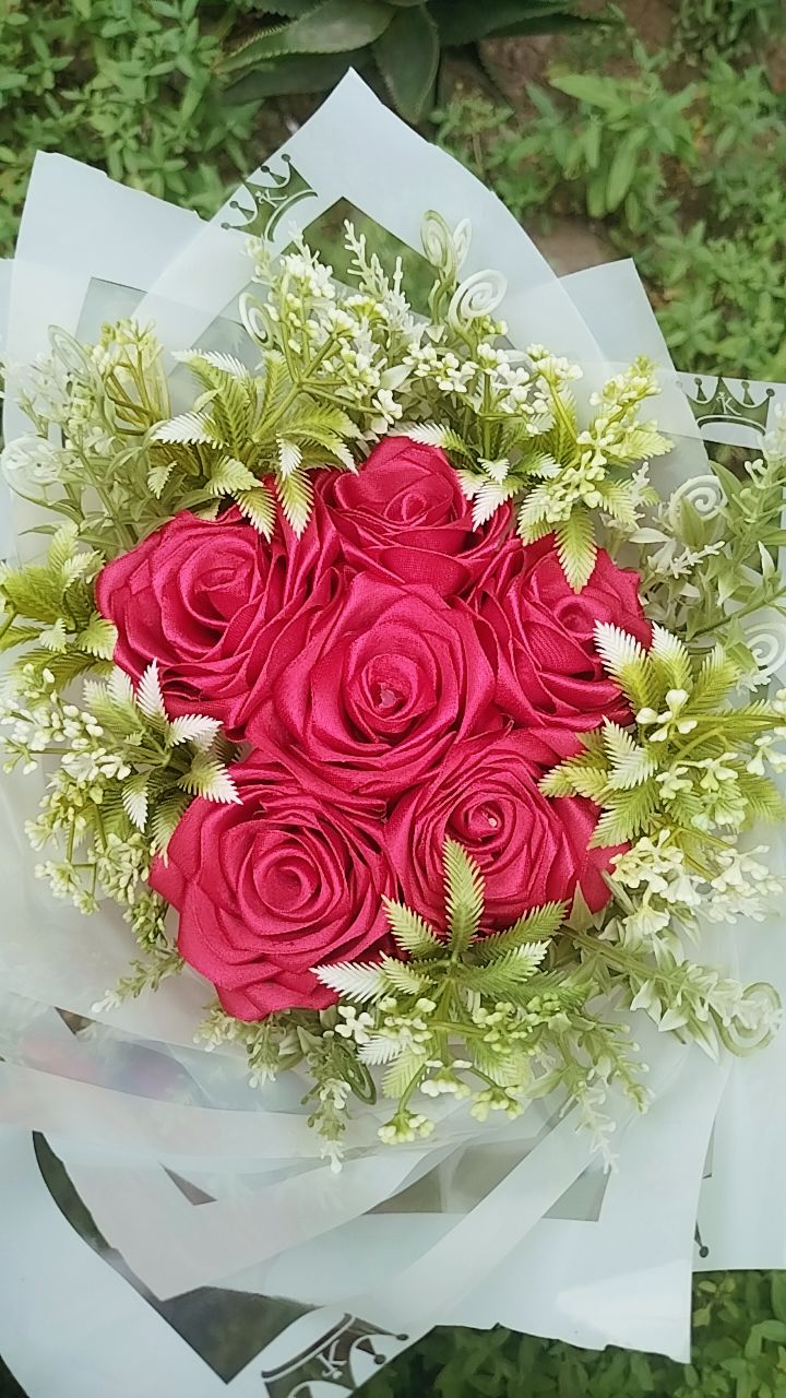 artifical fllower bouqe